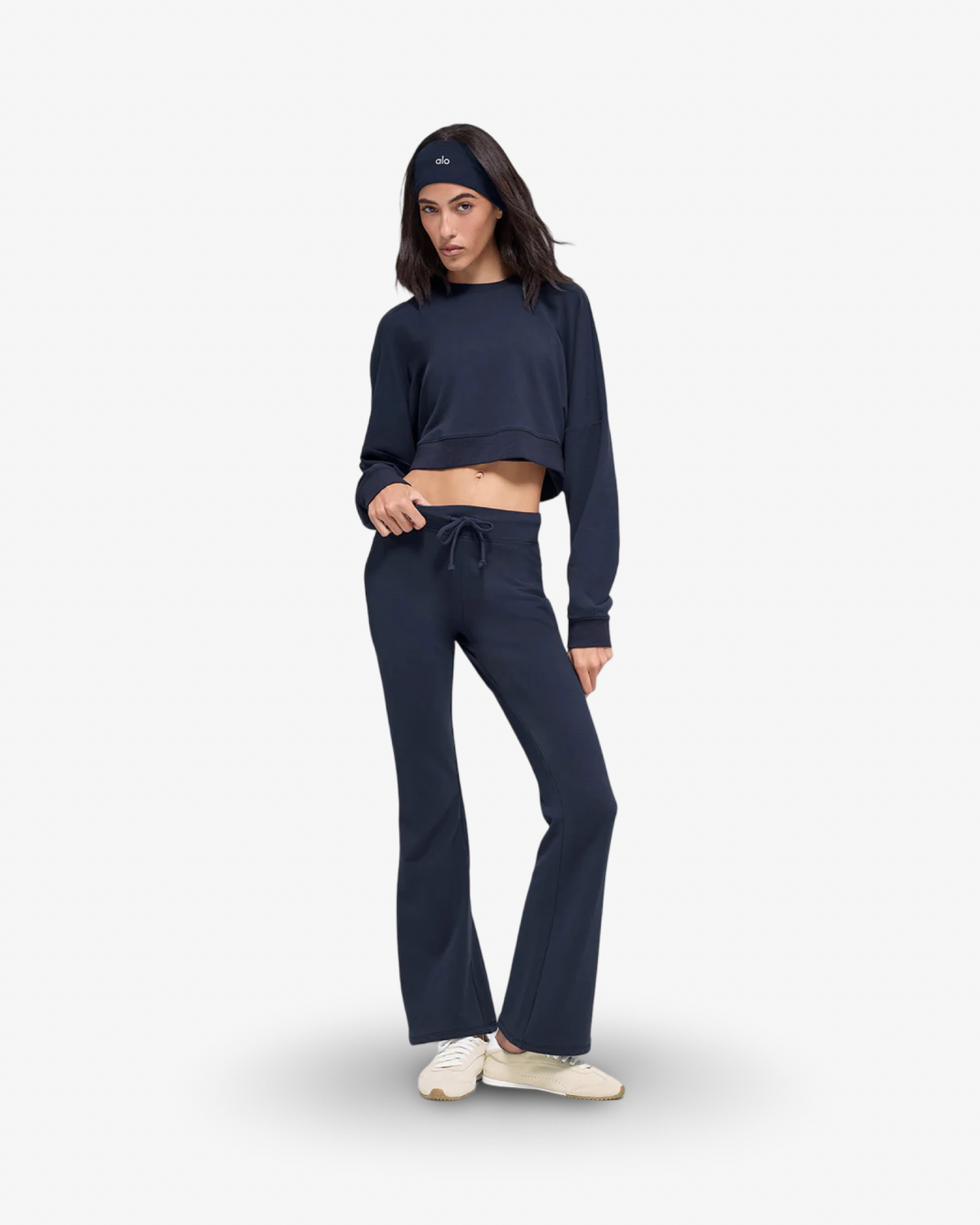ALO SWAY FLARED BOOTCUT SWEATPANT IN NAVY