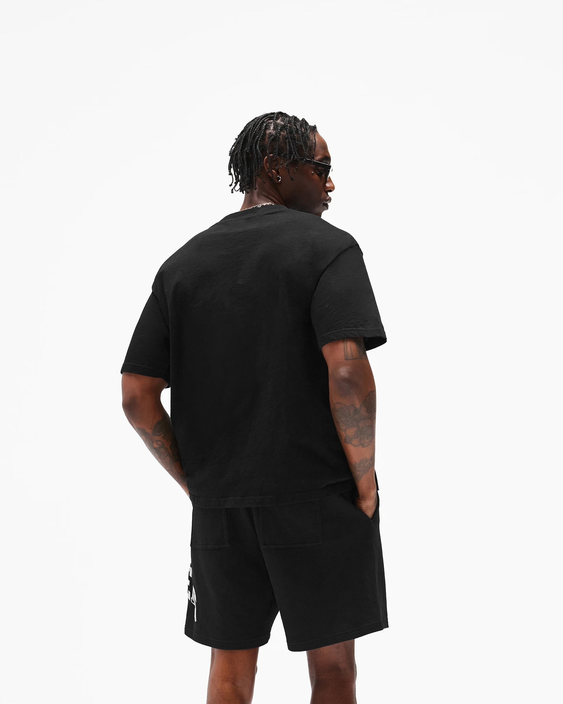 REPRESENT OWNERS CLUB T-SHIRT - JET BLACK
