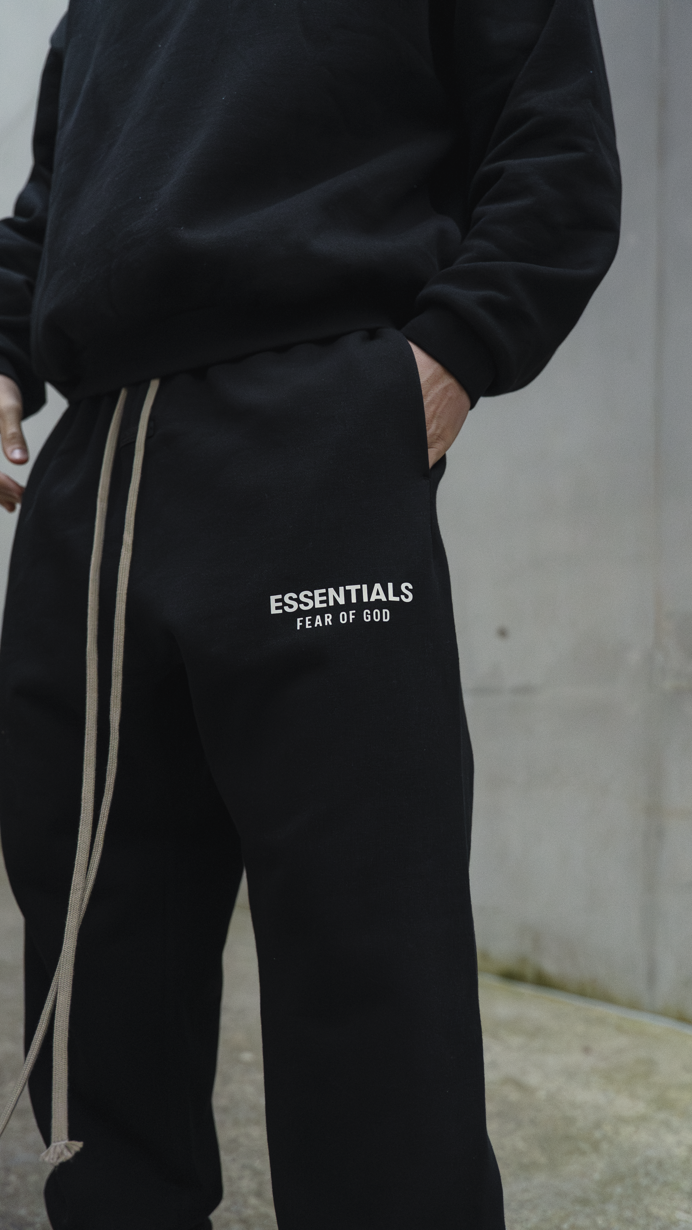 FEAR OF GOD ESSENTIALS FLEECE ESSENTIAL SWEATPANT - BLACK