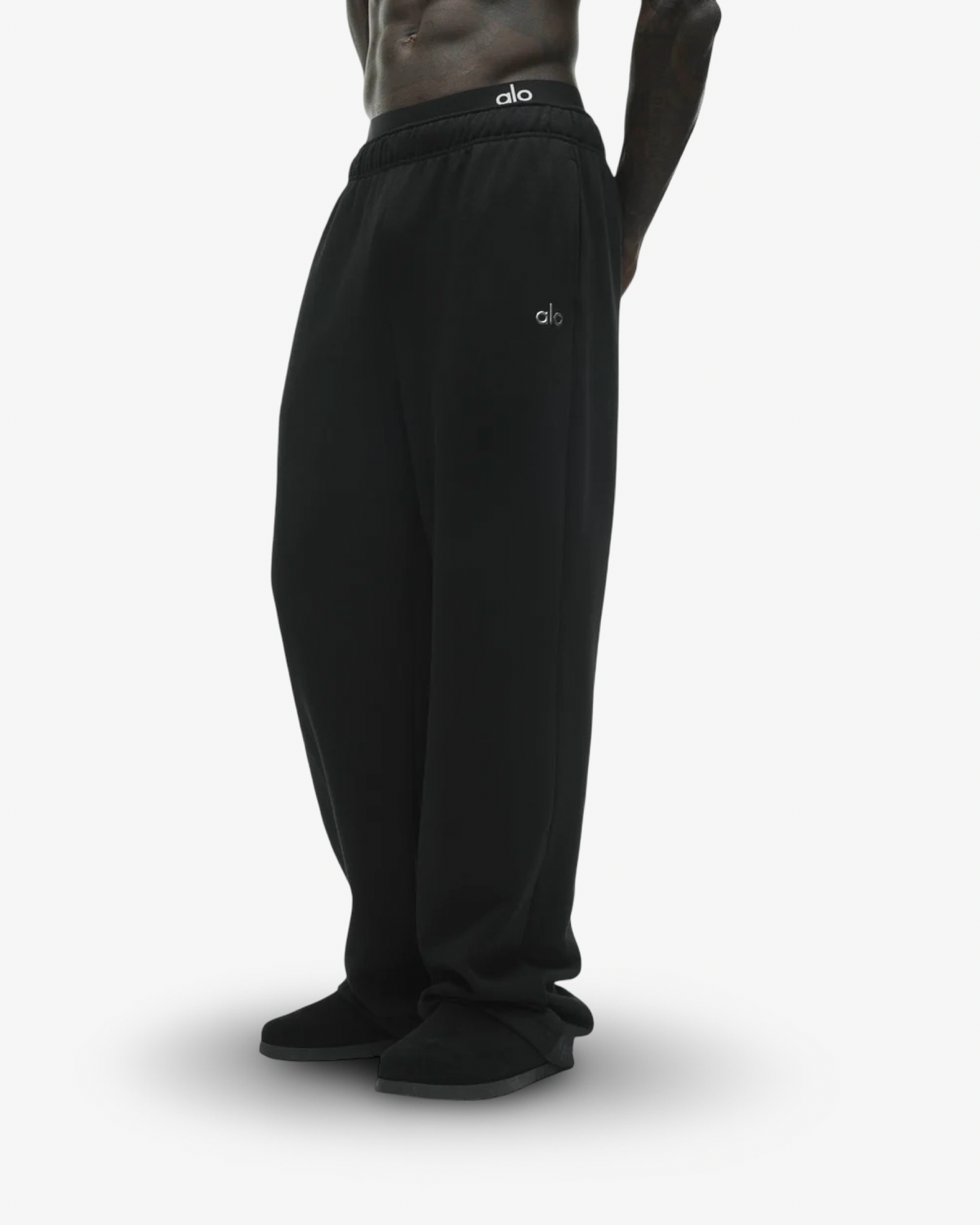 ALO ACCOLADE BLACK 1/4 ZIP & STRAIGHT LEG JOGGER TRACKSUIT