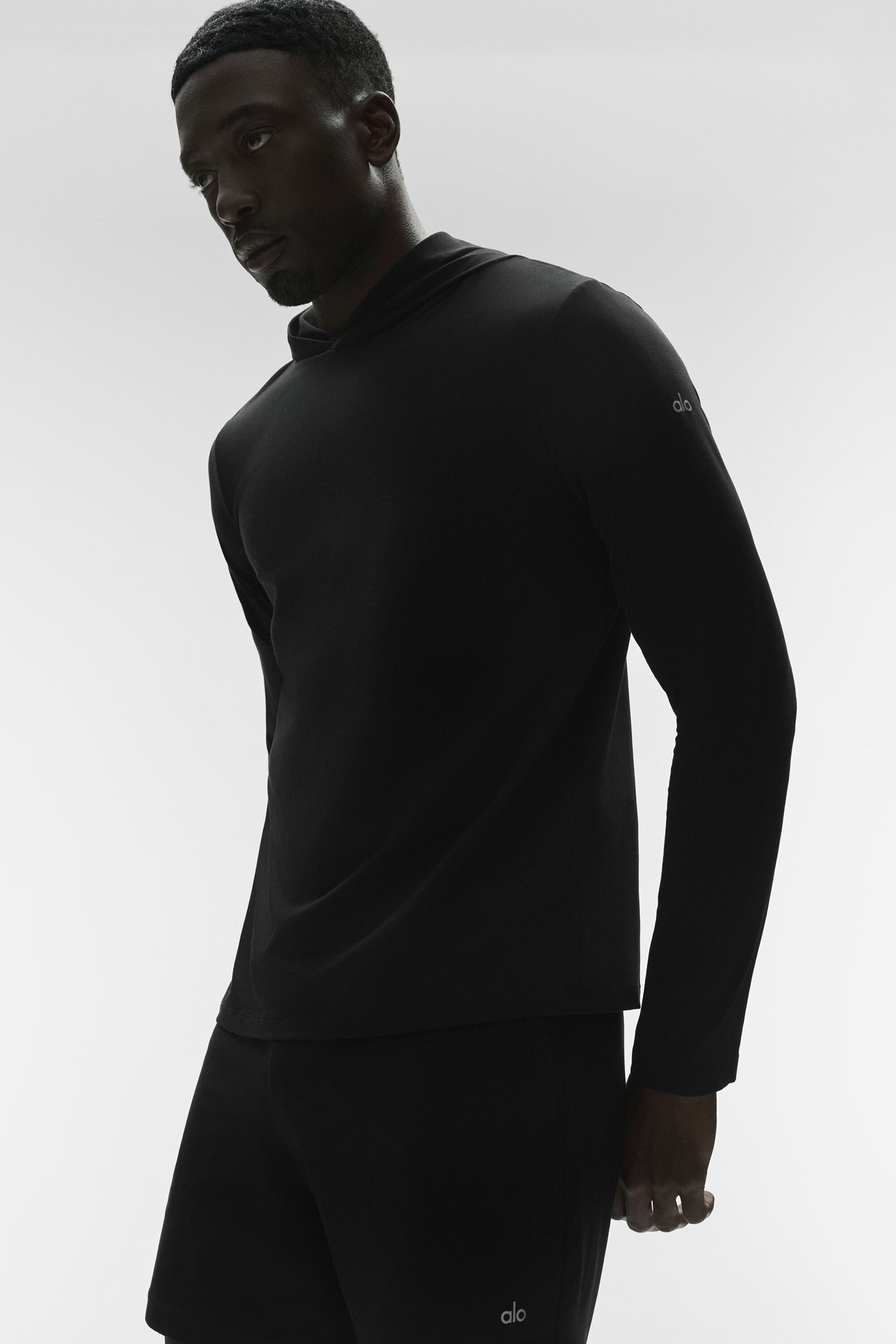 Alo Conquer Reform Long Sleeve With Hood - Black