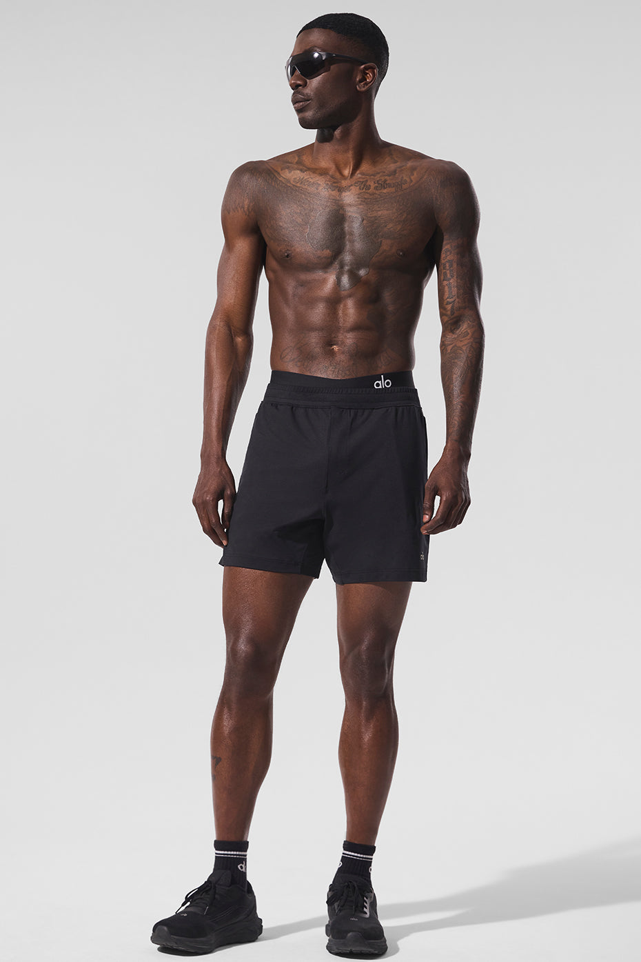 Alo 7" Conquer React Performance Short - Black