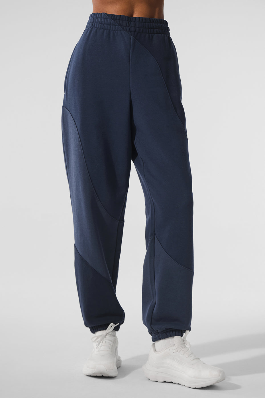 Alo Make Waves Sweatpant - Navy Tonal