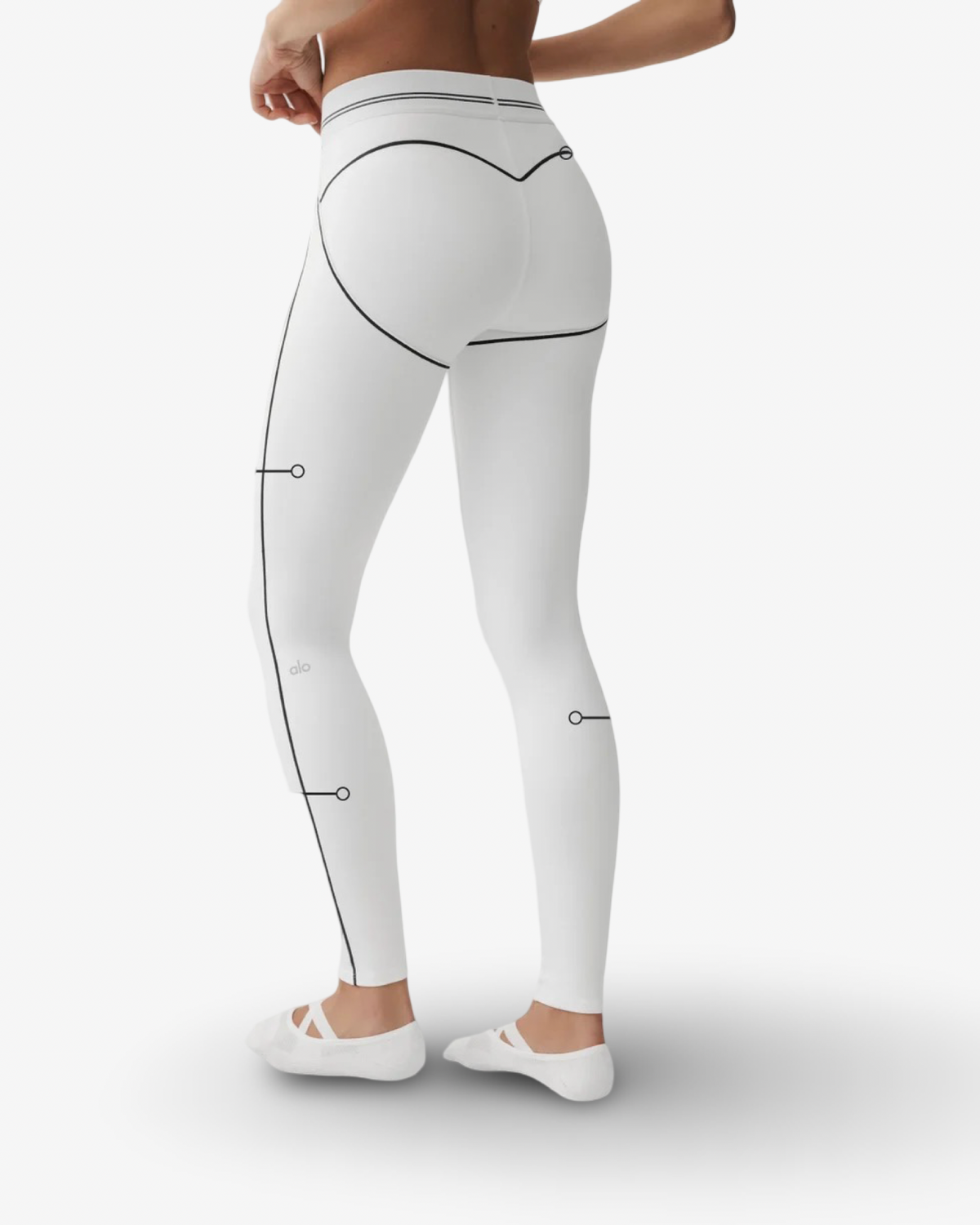 ALO AIRBRUSH HIGH WAIST HEARTTHROB LEGGING & BRA SET IN WHITE