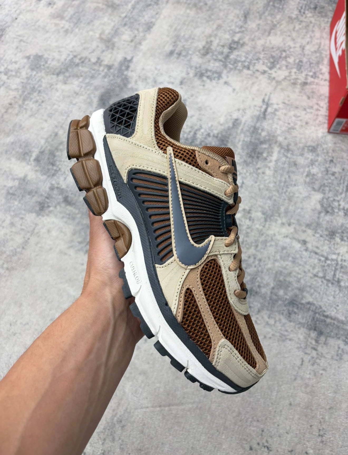 NIKE VOMERO