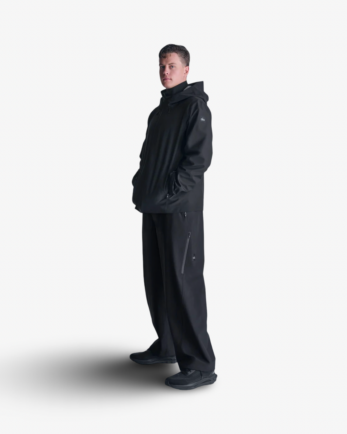 ALO ALPHA SHELL TRACKSUIT IN BLACK