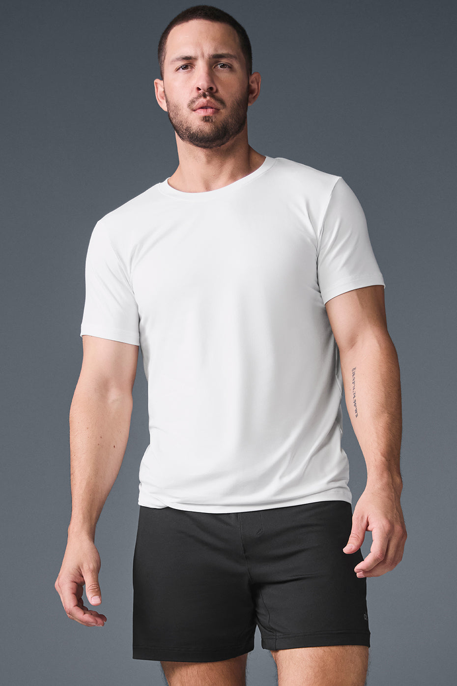 Alo Conquer Reform Crewneck Short Sleeve - White