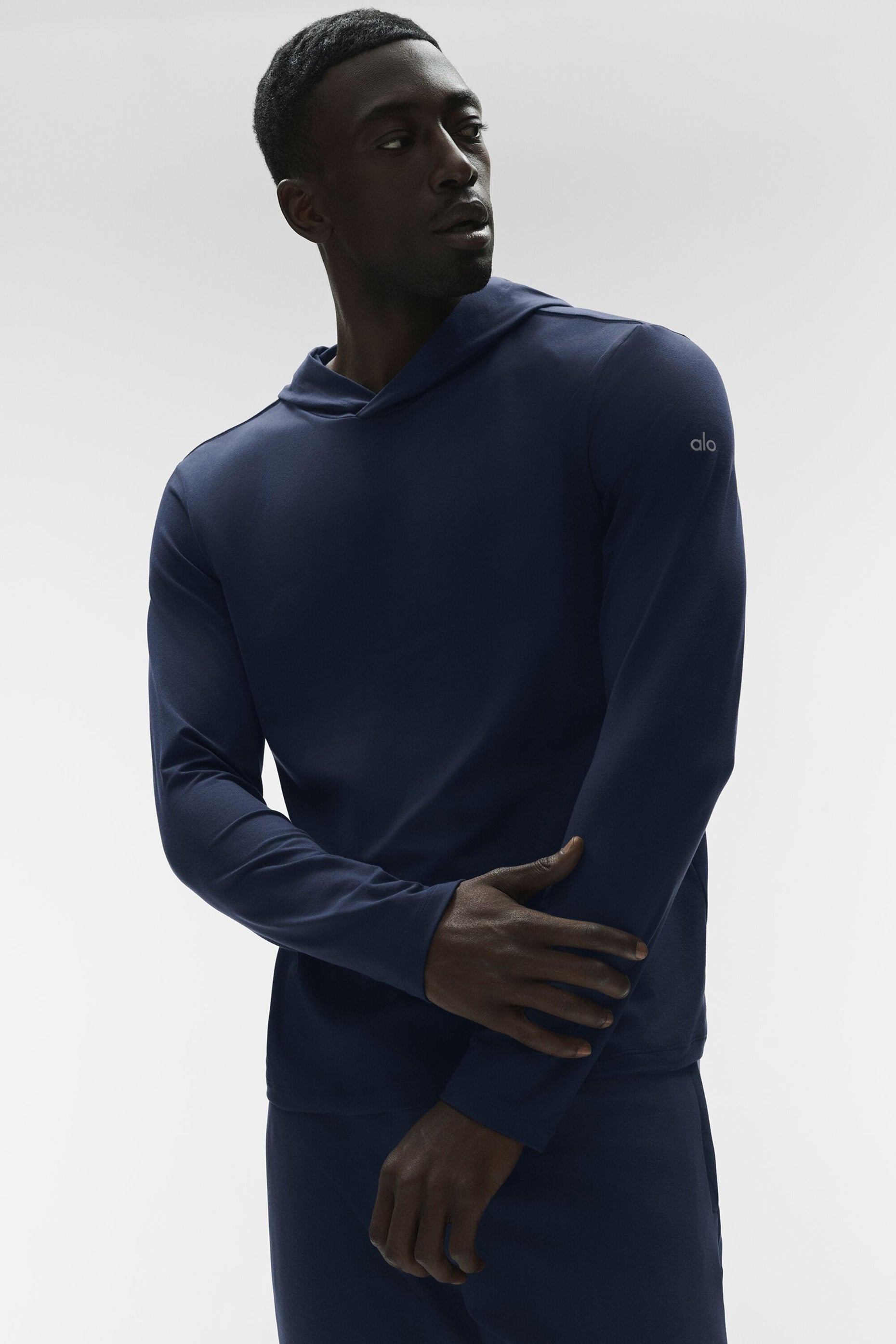 Alo Conquer Reform Long Sleeve With Hood - Navy