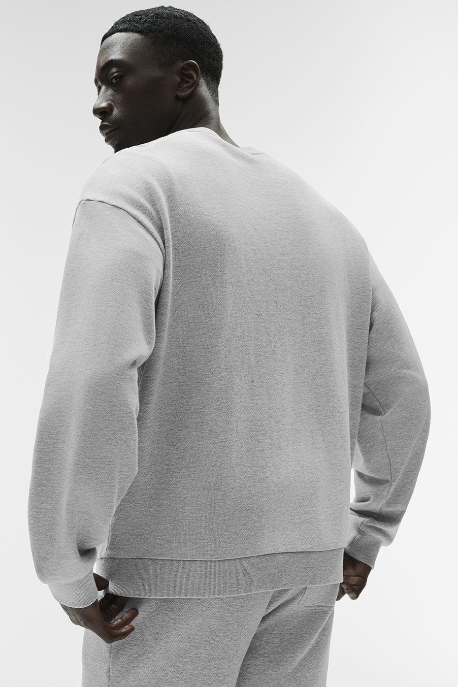 Alo Chill Crewneck Pullover - Athletic Heather Grey