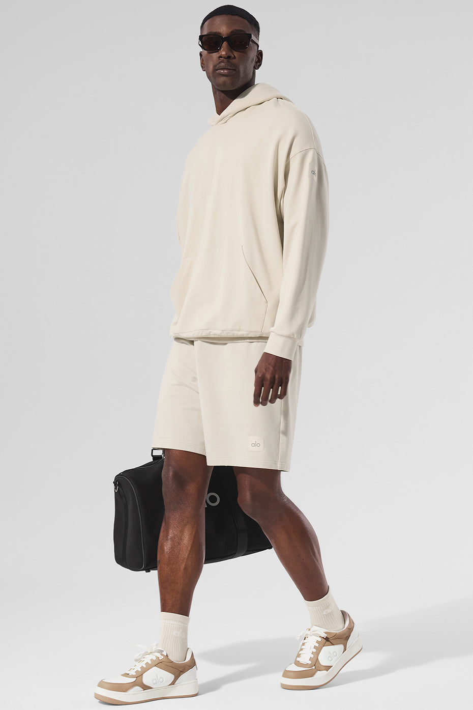 Alo 7" Double Take Short - Bone