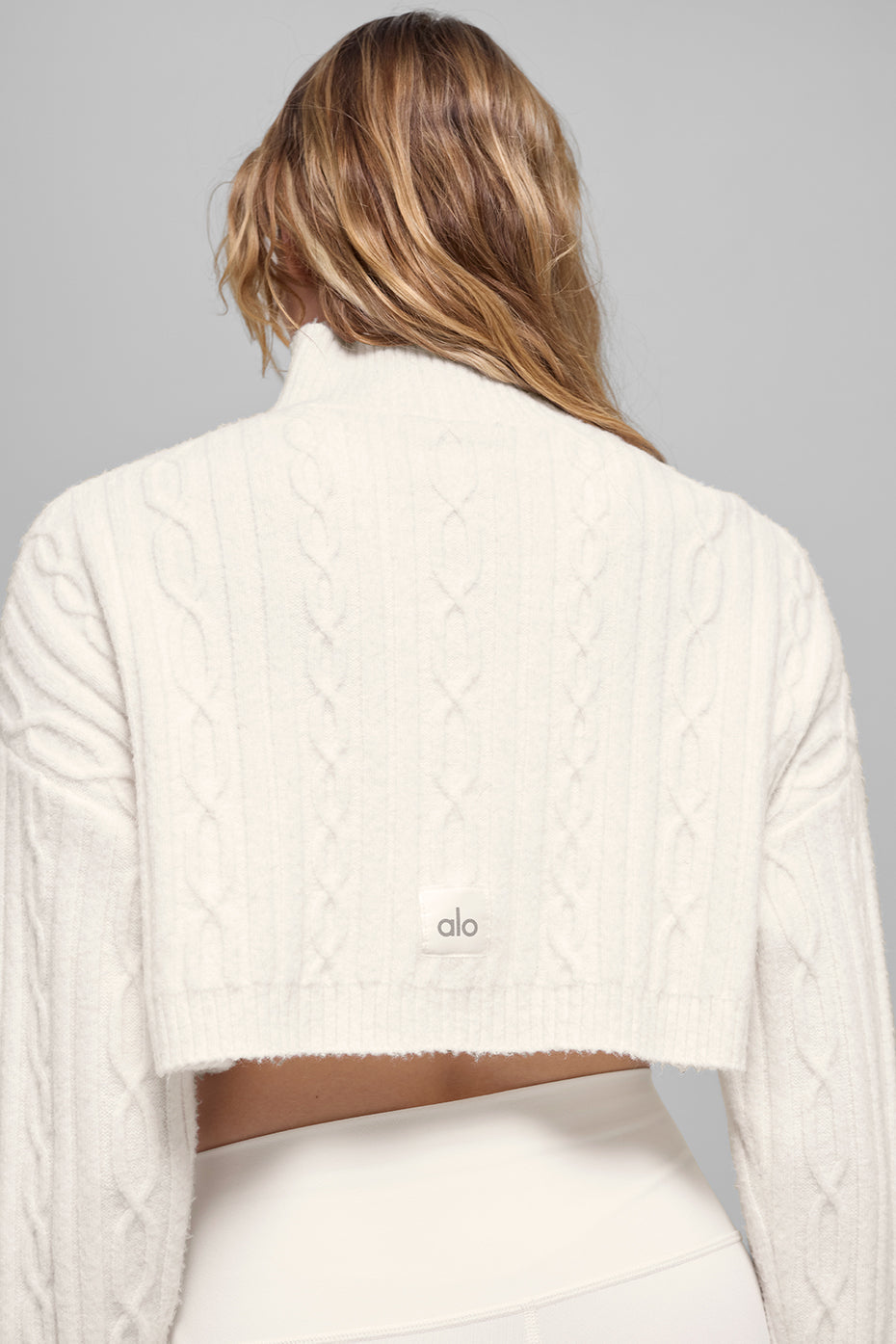 Alo Cable Knit Cropped Winter Bliss Turtleneck Long Sleeve - Ivory