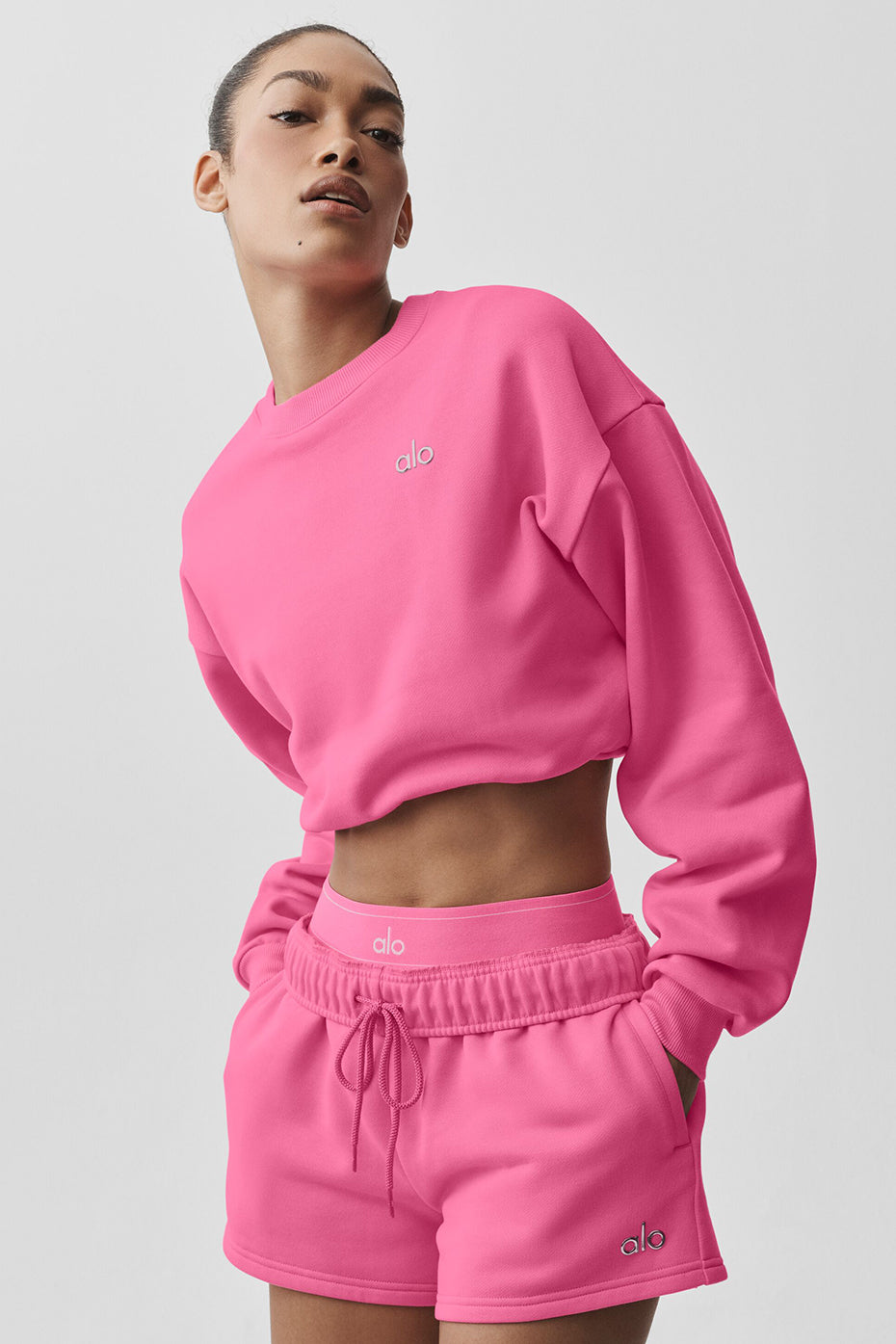 Alo Cropped Accolade Crewneck - Paradise Pink