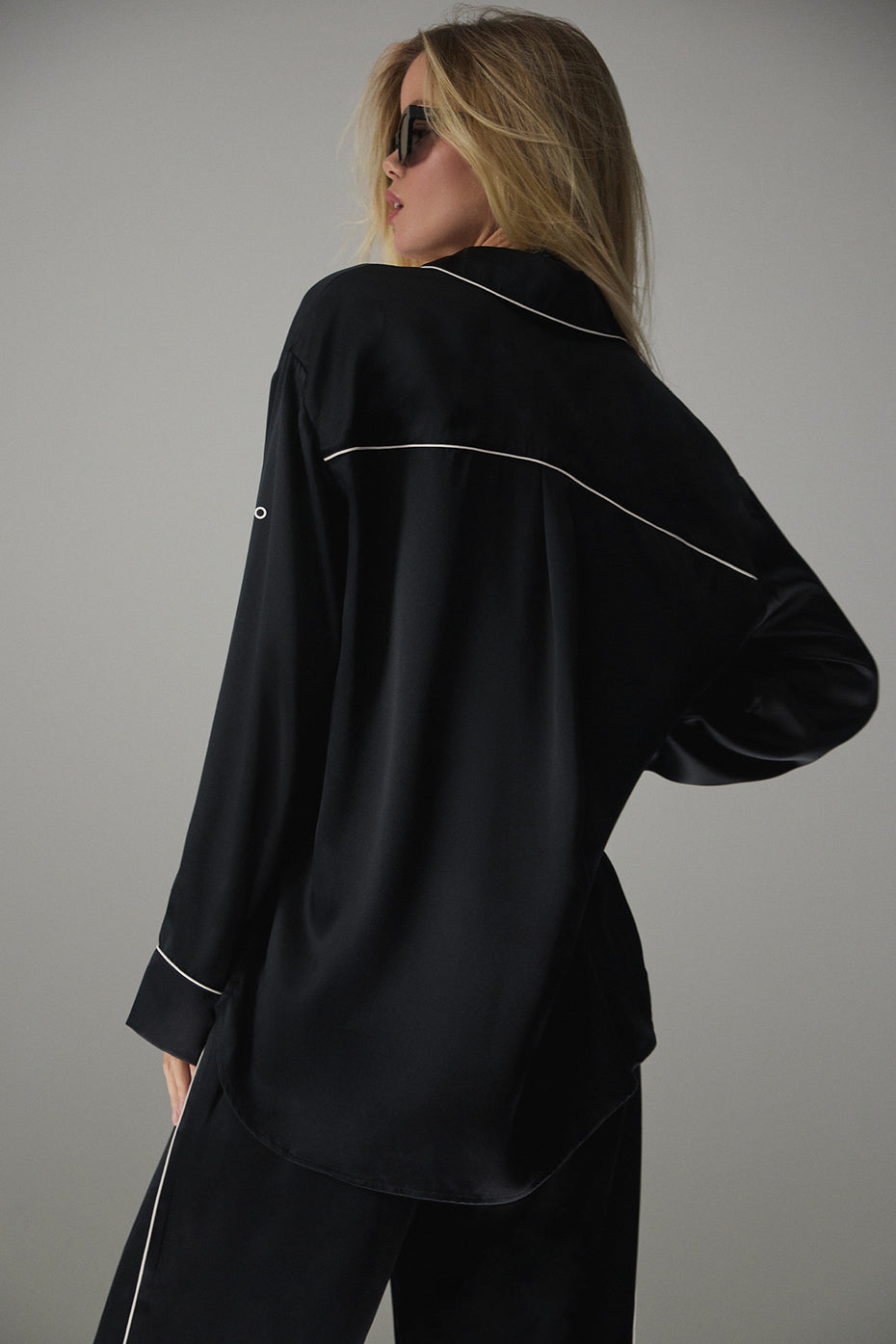Alo Courchevel Silk Button Down - Black/Ivory