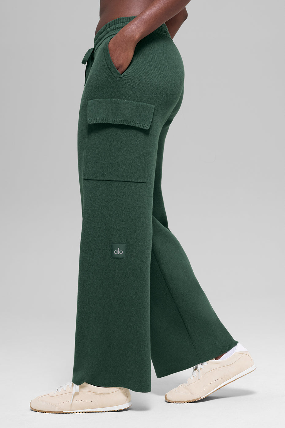 Alo Scholar Knit High-Waist Cargo Pant - Clover Green