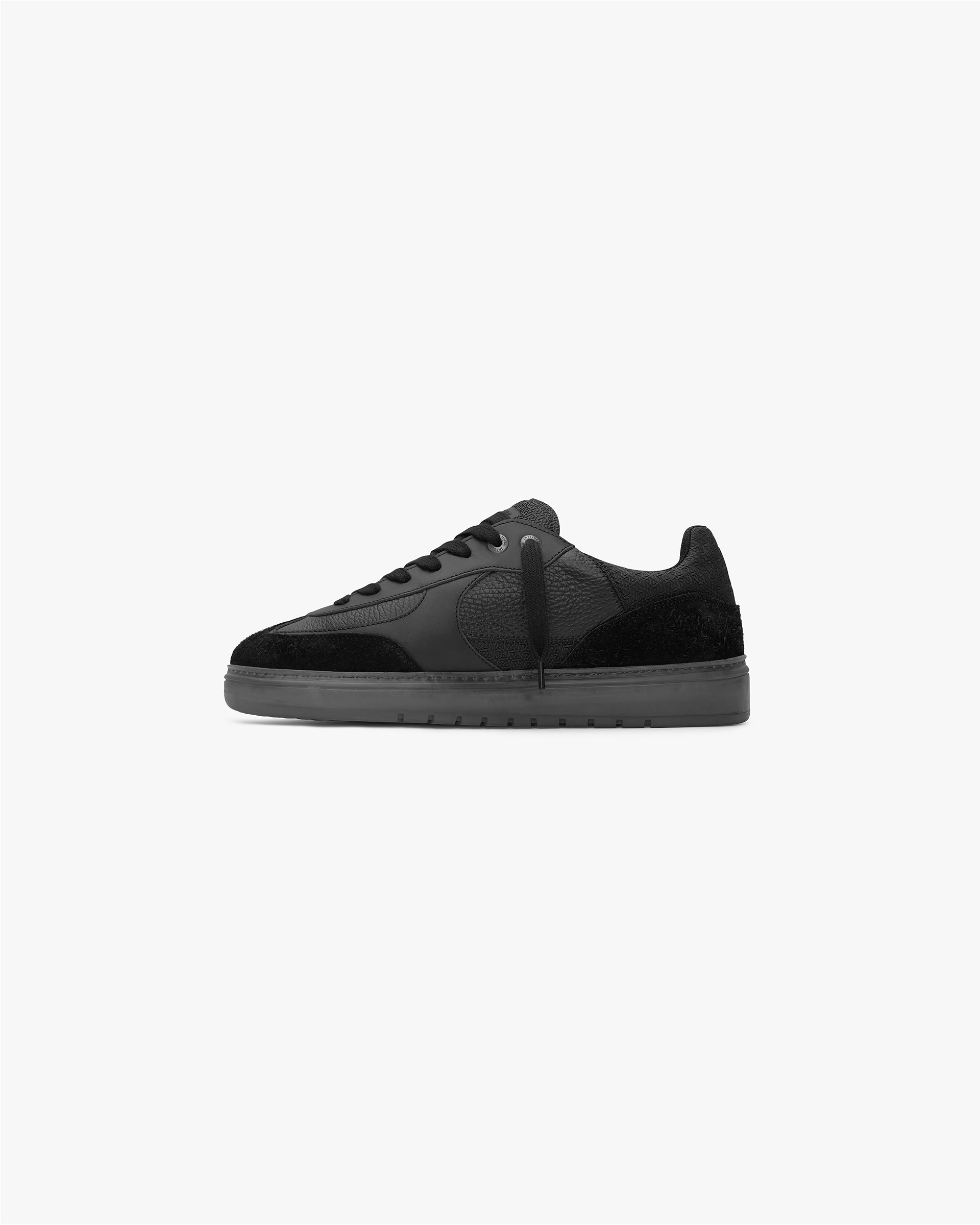 VIRTUS OFF BLACK